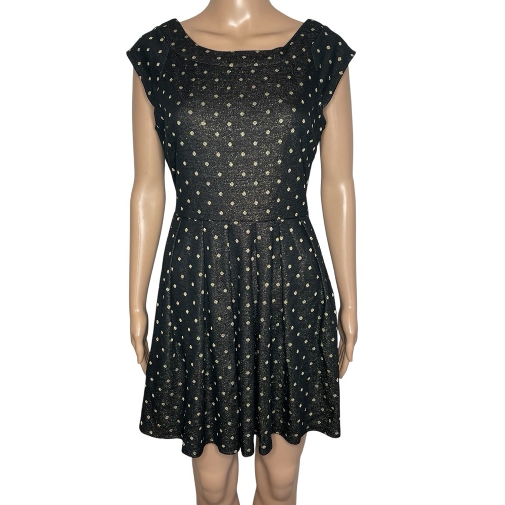 Forever 21 Black & Gold Shimmer Polka Dot Crewneck Cap Sleeve Pleated Mini Dress